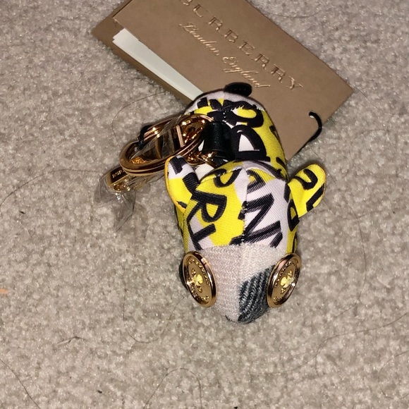 🎁Authentic new with tag Burberry Graffiti charm . - Picture 8 of 9